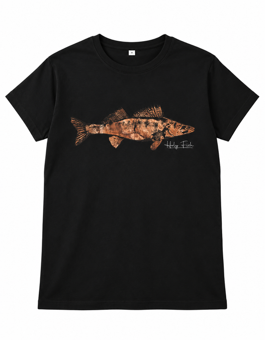 Schwarzes Holy Fish M13 Zander-T-Shirt mit kupferfarbenem Fischmotiv vor weißem Hintergrund