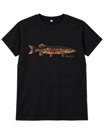 Schwarzes Holy Fish M15 Hecht-T-Shirt mit kupferfarbenem Fischmotiv vor weißem Hintergrund