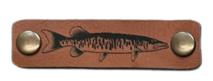 Holy Fish Wechselpatch Hecht aus braunem Kunstleder