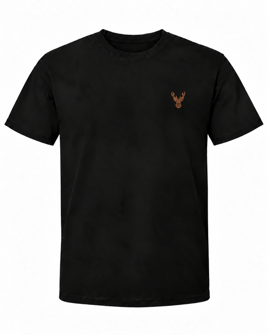 Schwarzes Workaholicz Jäger T-Shirt mit kleinem Hirschmotiv auf der linken Brust vor weißem Hintergrund
