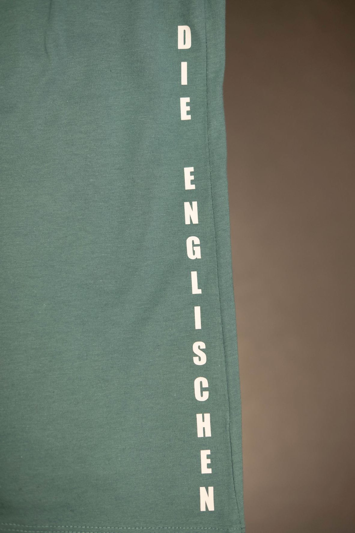 Shirt mit seitlichem Print "DIE ENGLISCHEN" - Damen